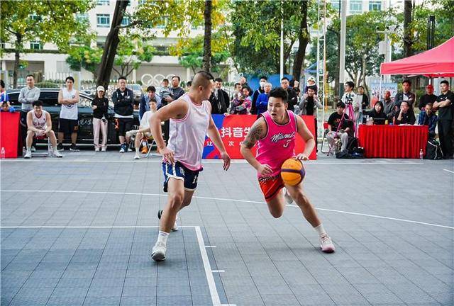 塞内加尔险胜美国，马丁内利点燃赛场